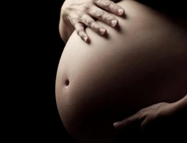 Όλοι νόμιζαν οτι ήταν έγκυος αλλά τελικά δεν είχε μωρό μέσα της... (βίντεο)